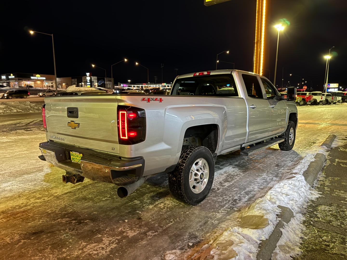 2017 SILVER /Black CHEVROLET SILVERADO 2500H LT (1GC1KVEY3HF) with an 6.6L engine, Automatic transmission, located at 1960 Industrial Drive, Wasilla, 99654, (907) 274-2277, 61.573475, -149.400146 - Photo#4